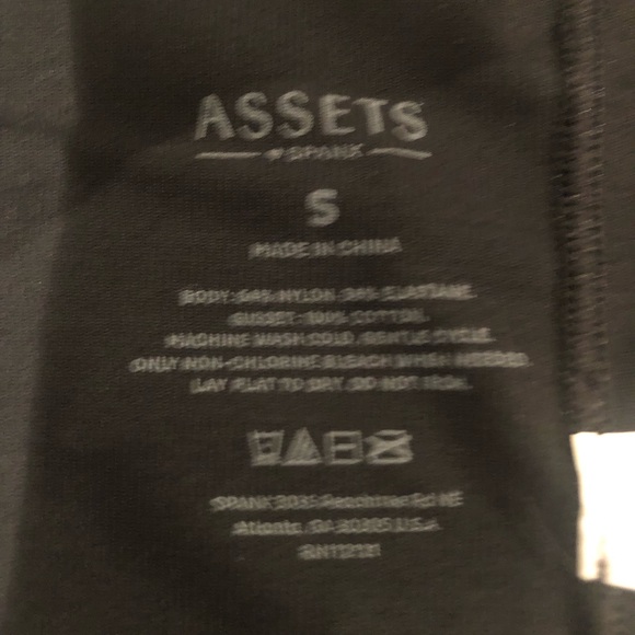 SPANX Assets Black Lightweight Thinstincts High Waisted Shapewear SHORTS… - Picture 7 of 10